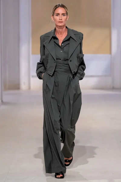 Look 21